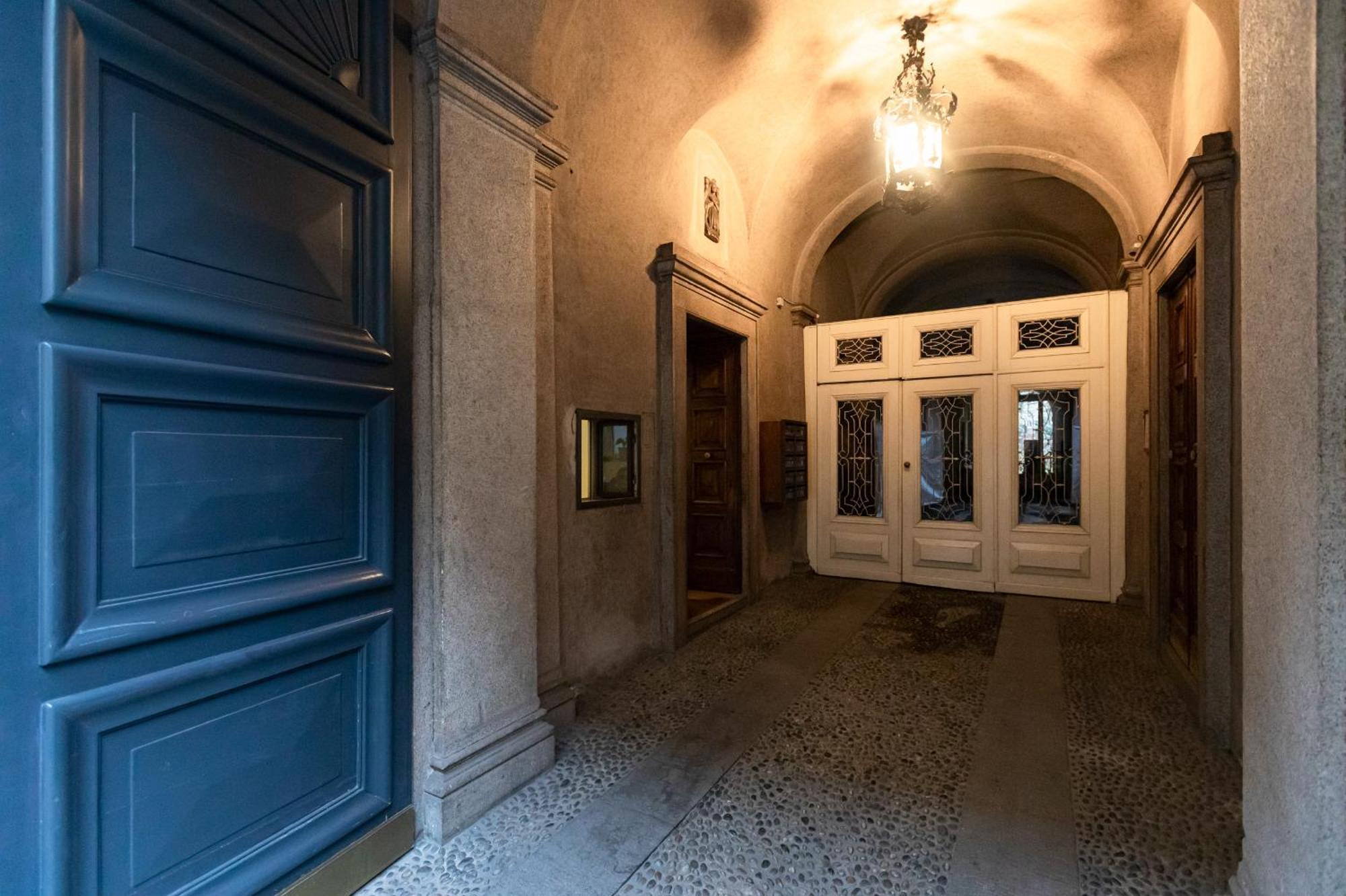 Monte Napoleone Split-Level Terrace Apartment - Top Collection, Milan